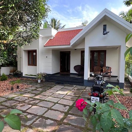 Beautiful Village House With All Facilities. Alappuzha Εξωτερικό φωτογραφία